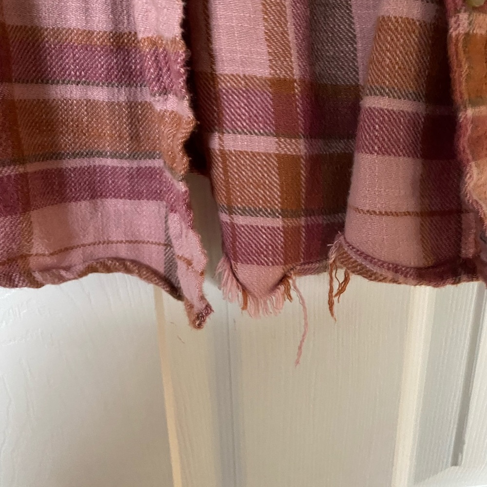 CLEAR OUT PRICE! American Eagle distressed flannel - Picture 5 of 8